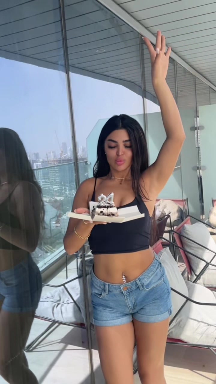 @111ayda111