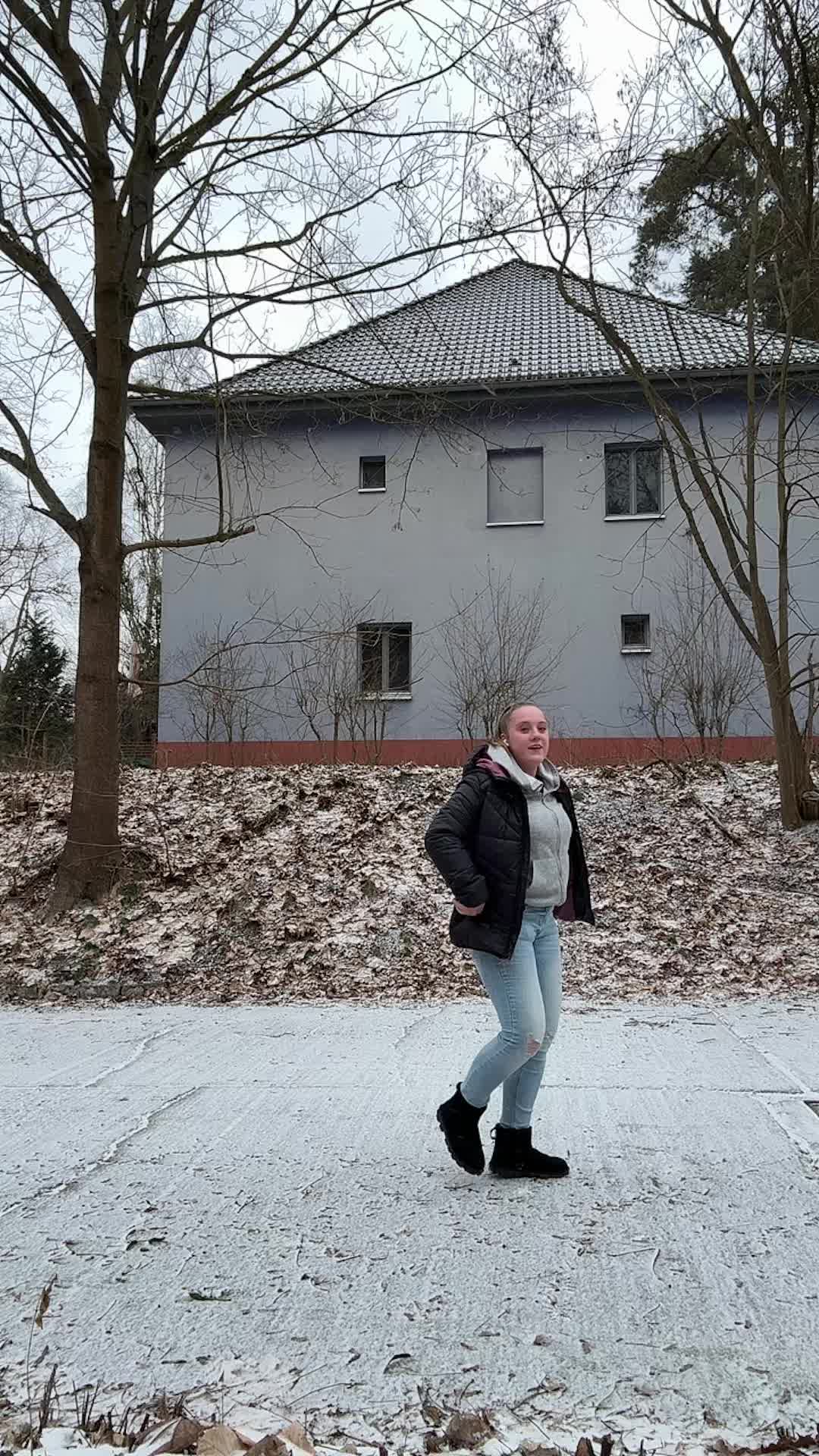 @ℒ𝒾𝓃𝒹𝓈ℯ𝓎 🇵🇰🇩🇪