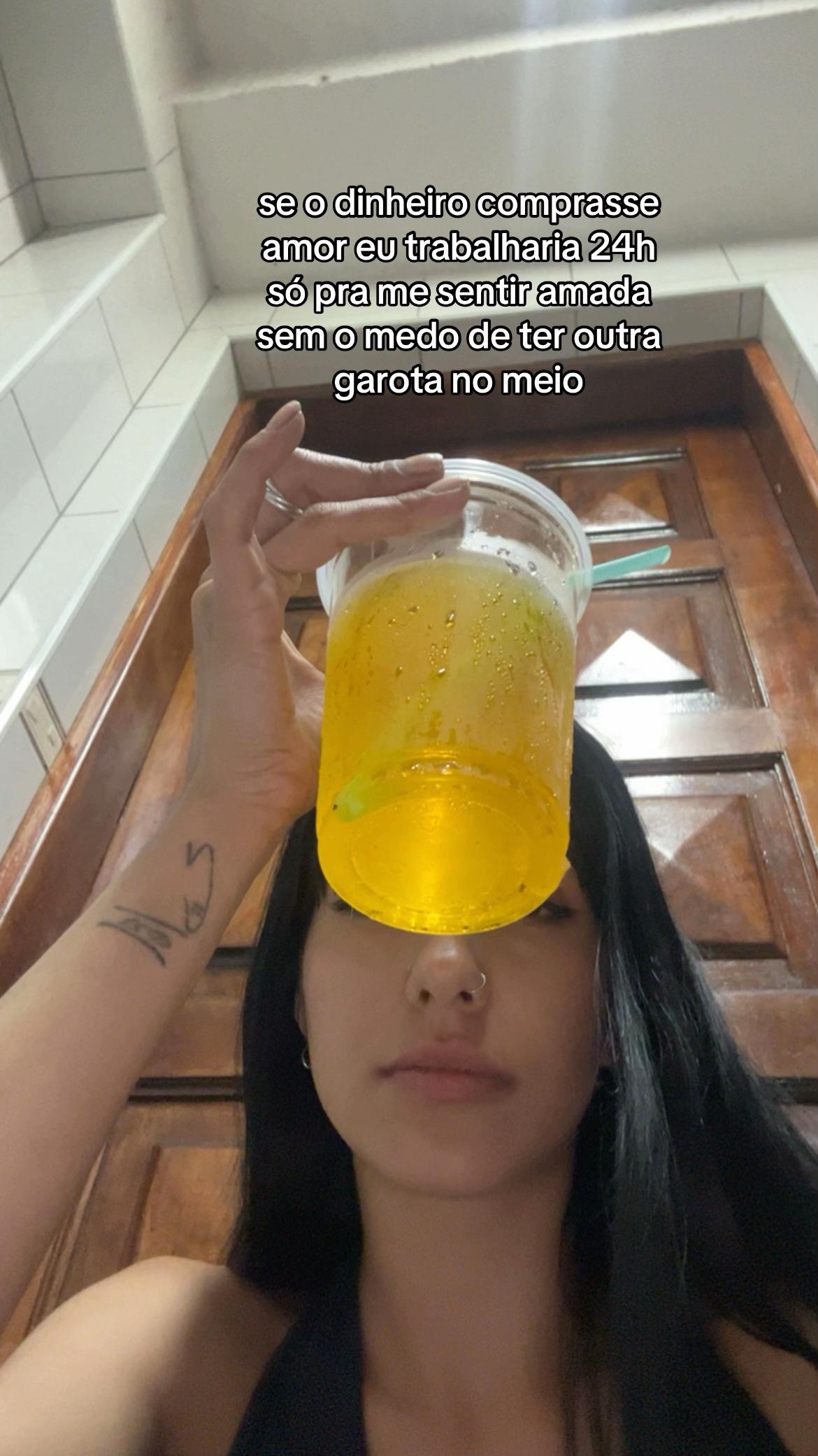 @___riquena