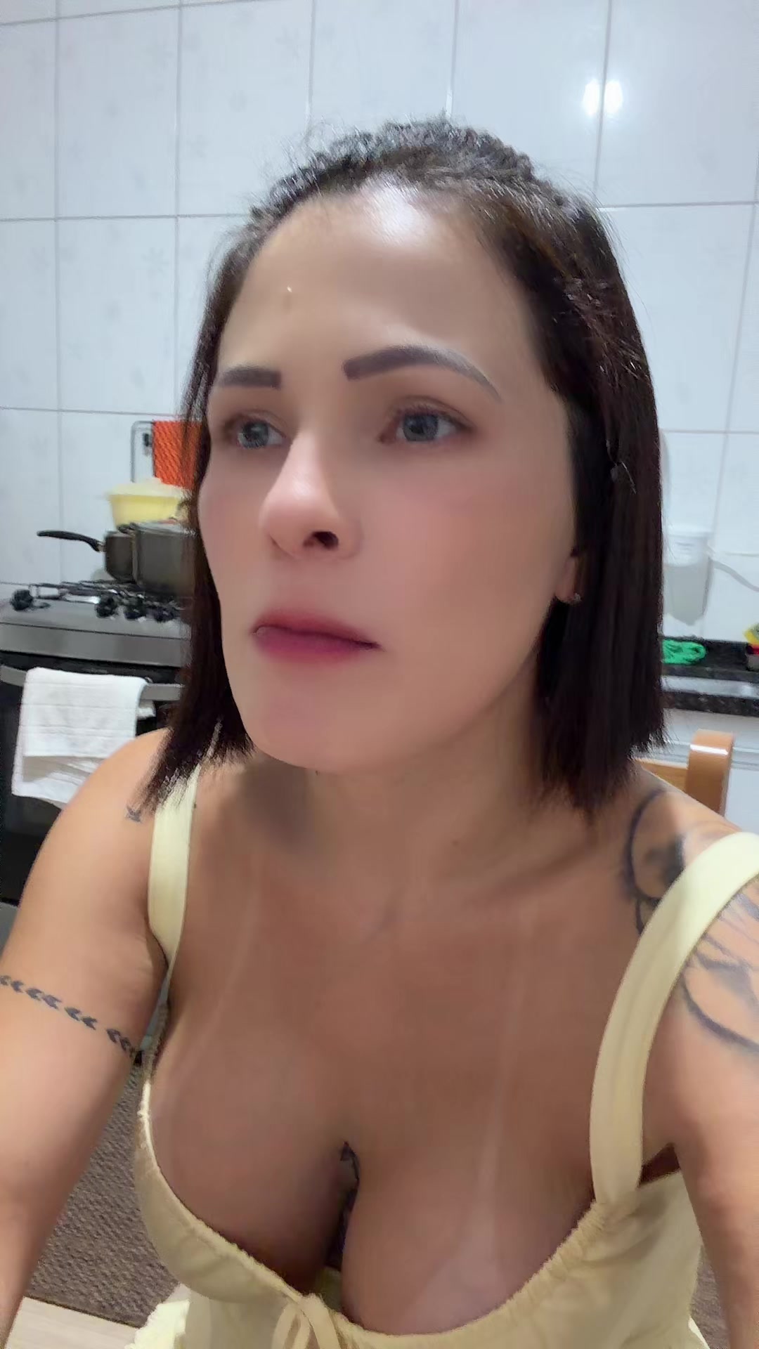 @Elis