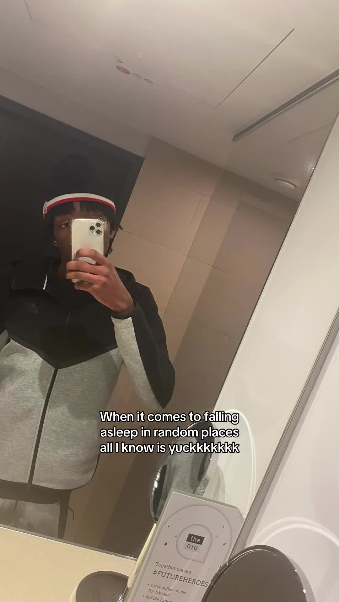 @♱