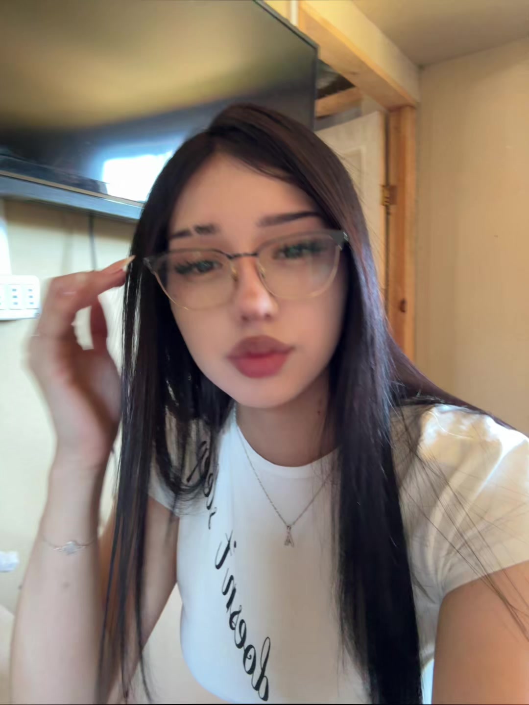 @️