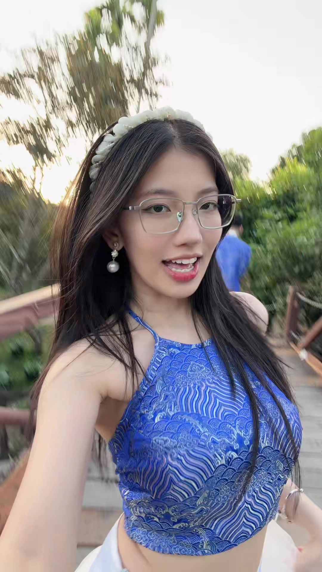 @🀨