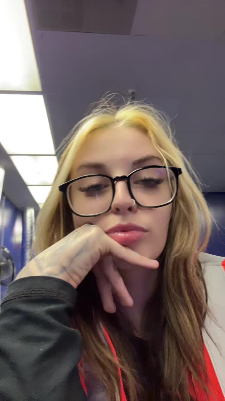 @arianadavis34