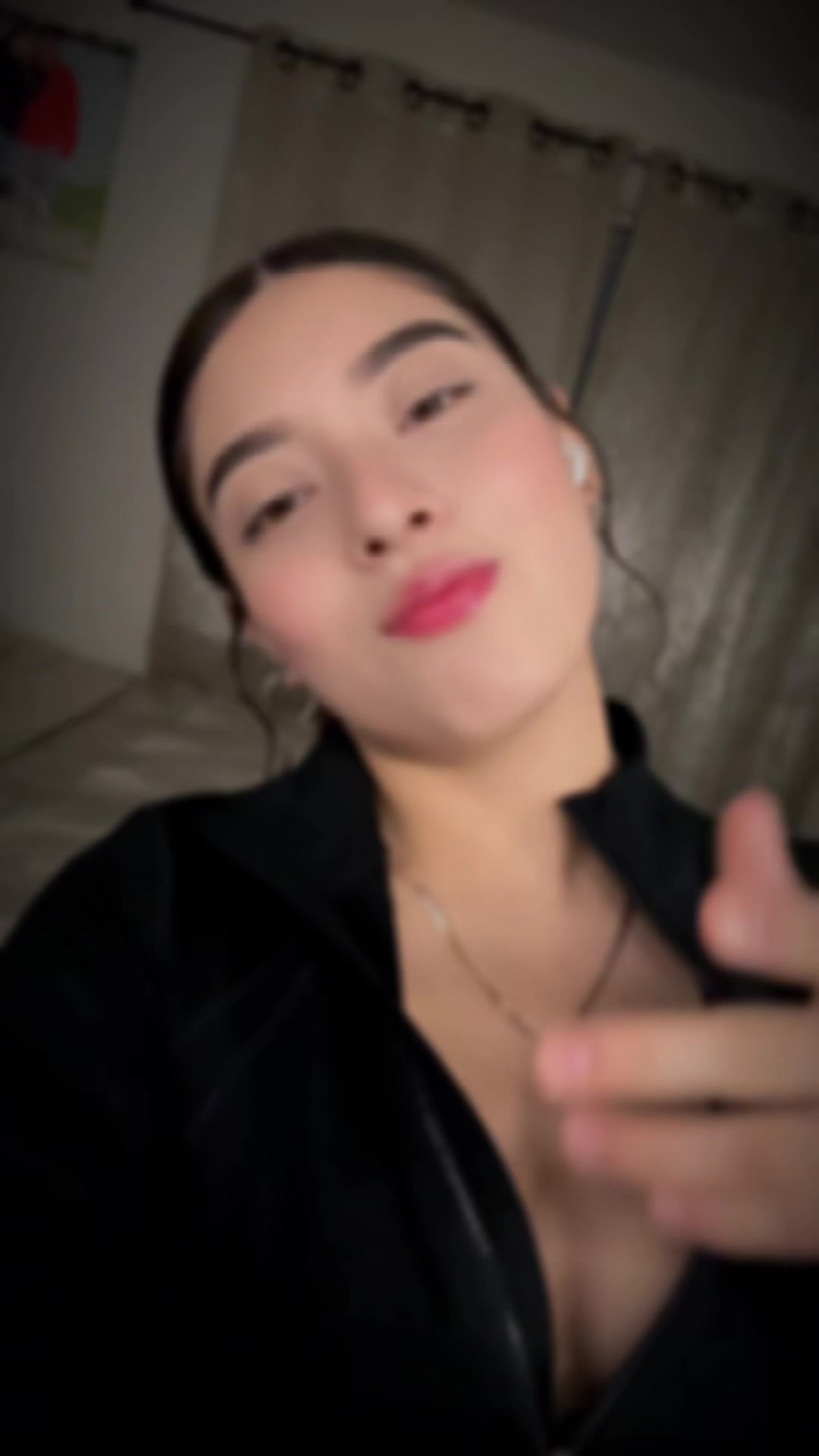 @&euro;rika Hernandez