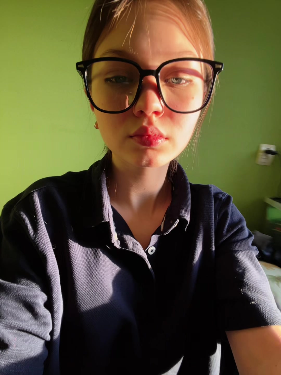 @palevaa_
