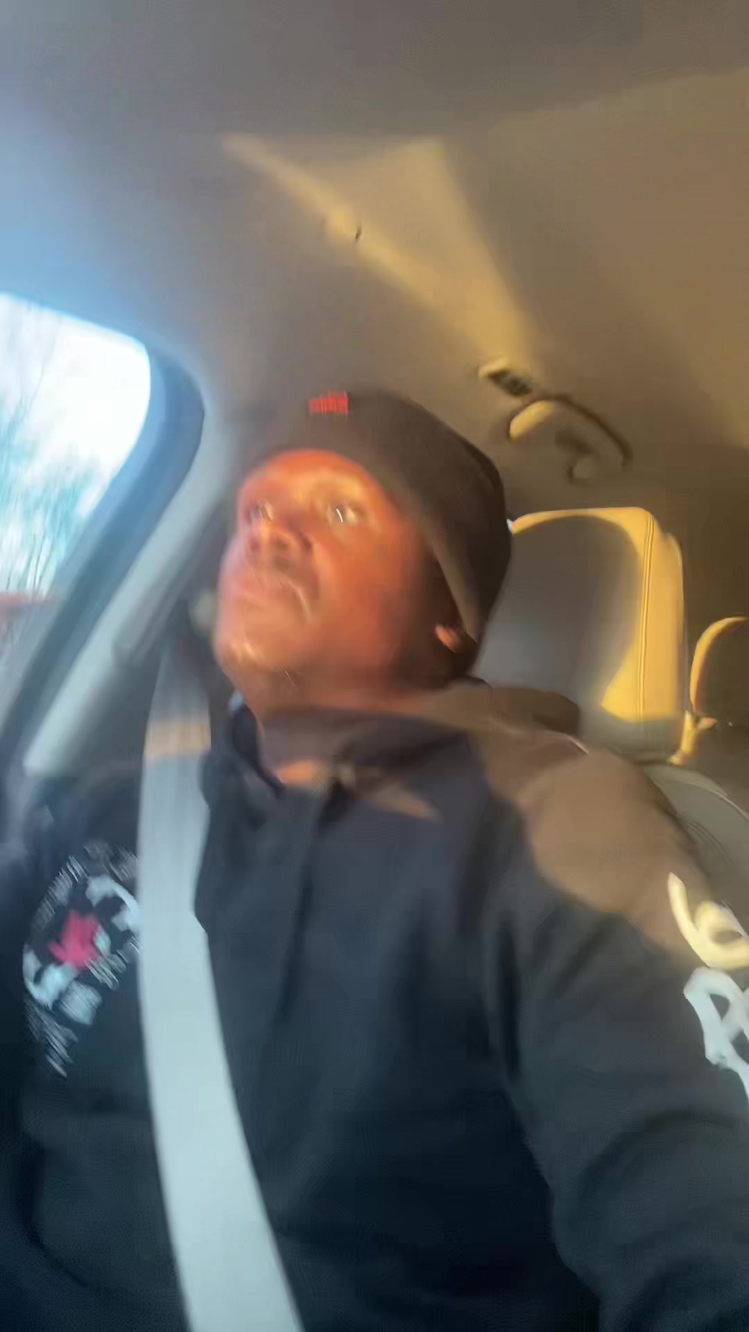 @Wat_it_dew_Que