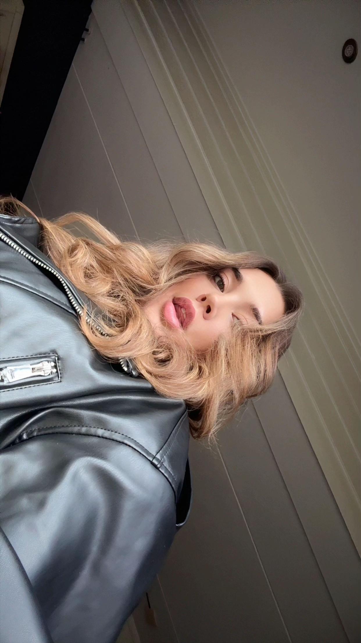 @𝐄𝐀𝐌𝐗𝐗🌺