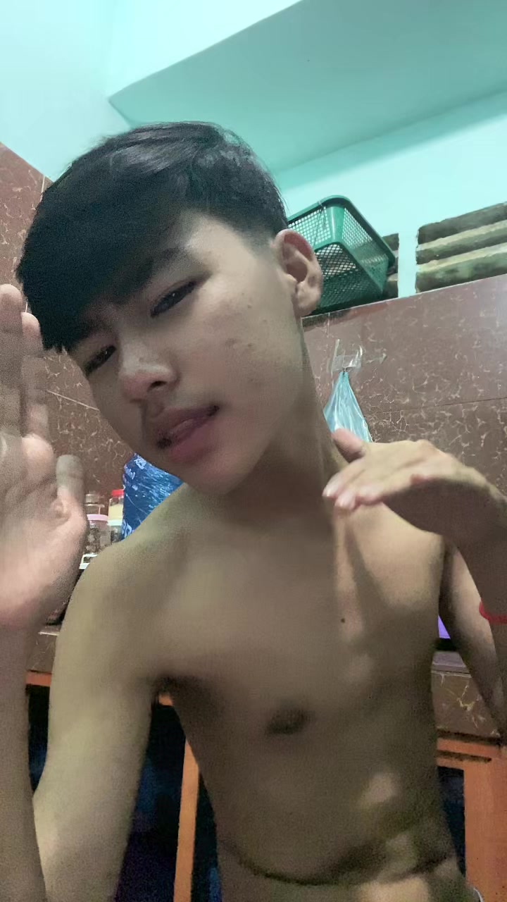 @vannyro_kdorthom