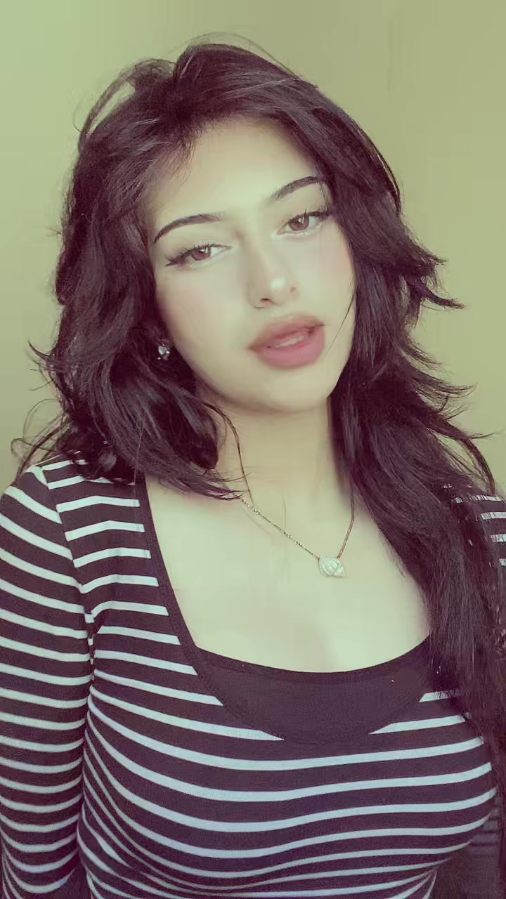 @FARAH 🩷🦢