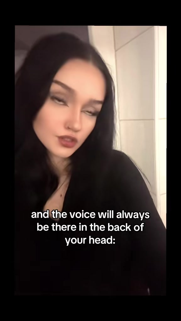 @𖣂