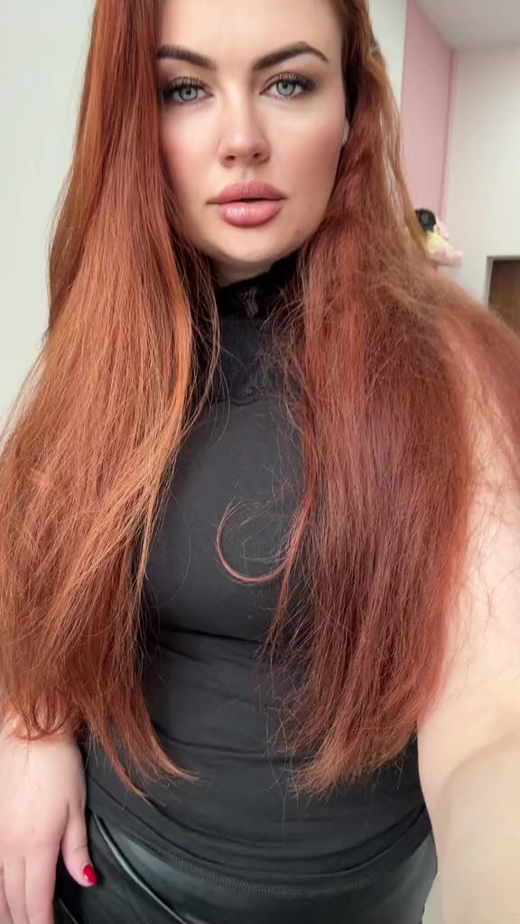 @👑 Laurochka 👑