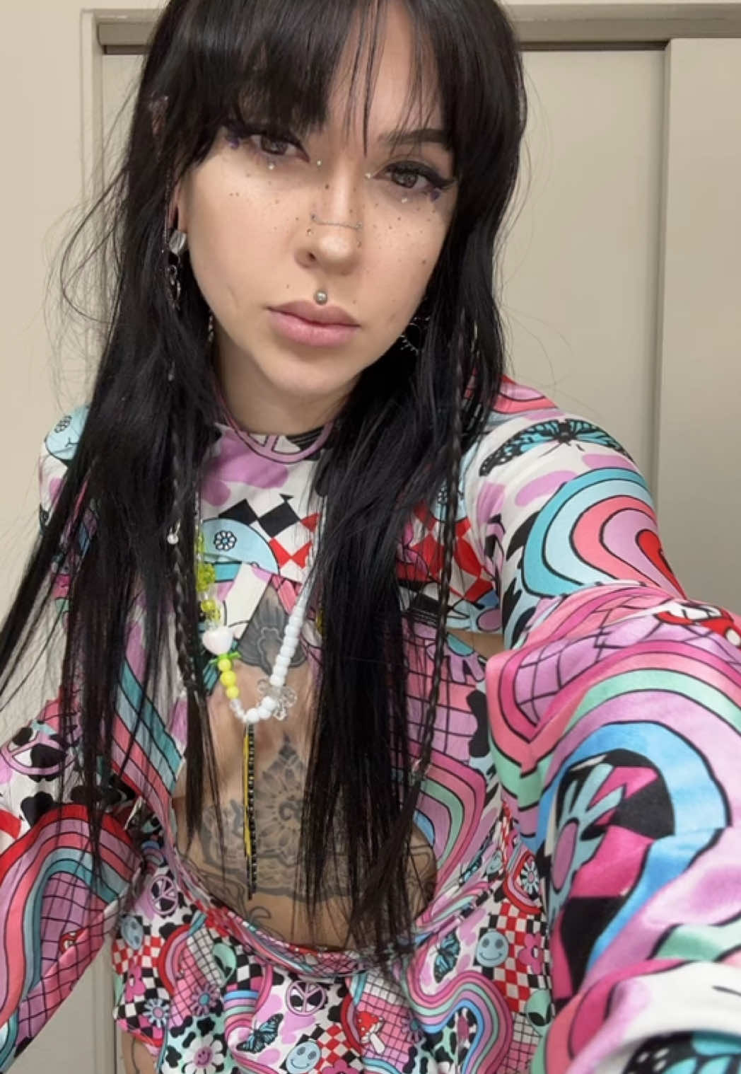 @Lunarfox_