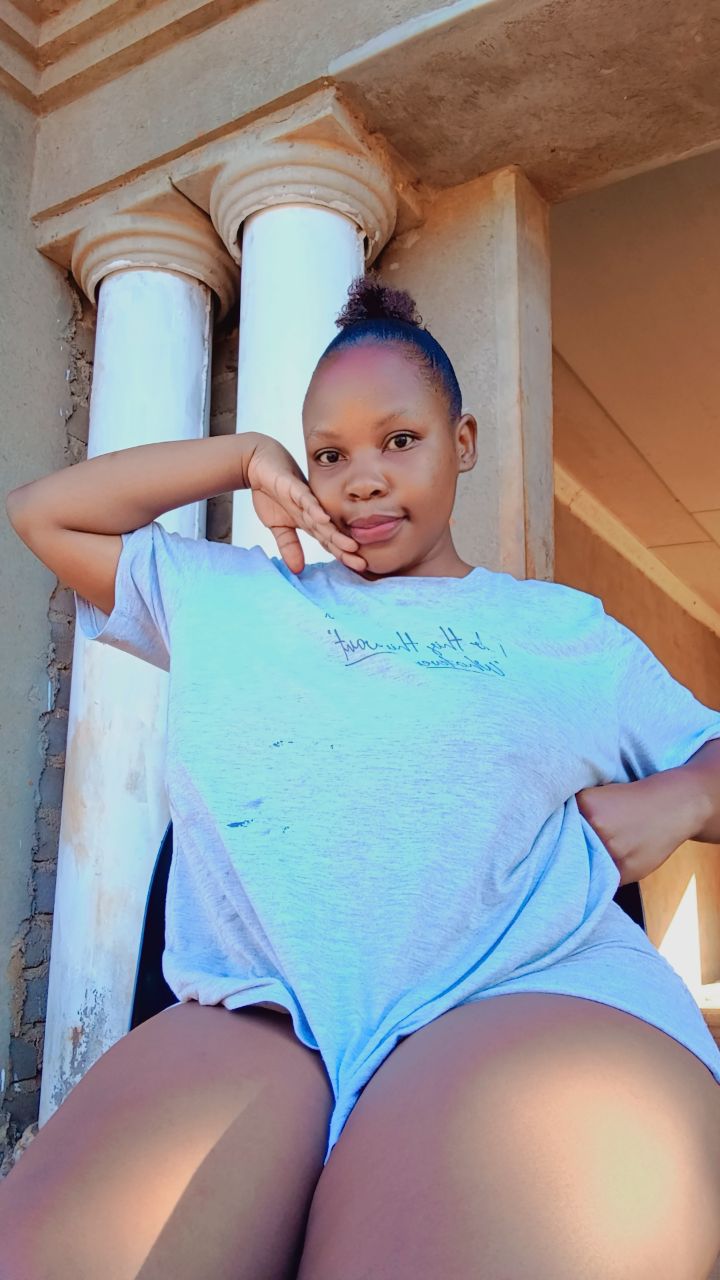 @Nikiwe.