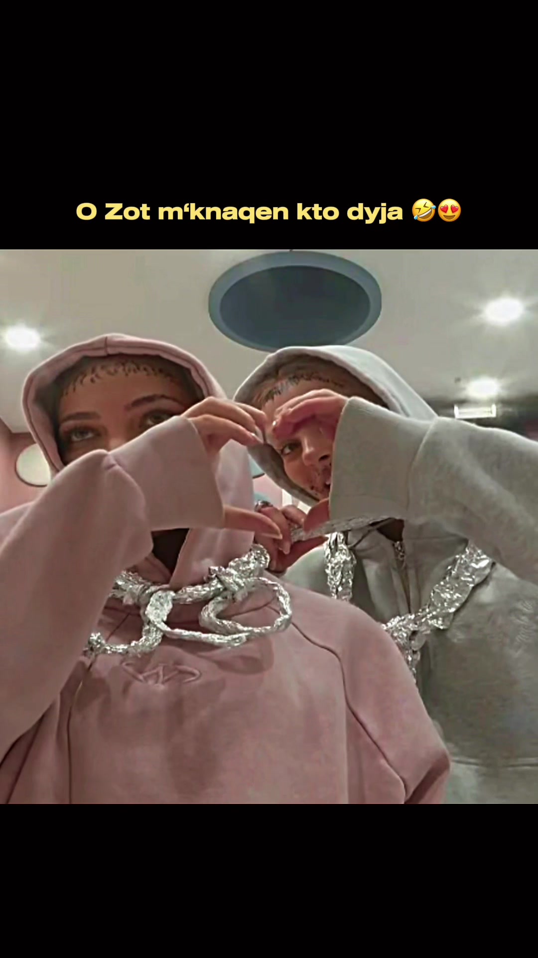 @𝐊𝐋𝐎𝐄𝐋𝐈 ❤︎ 𝐄𝐃𝐈𝐓𝐒