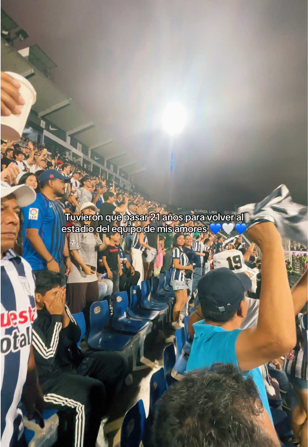 @LE&Oacute;NIDAS