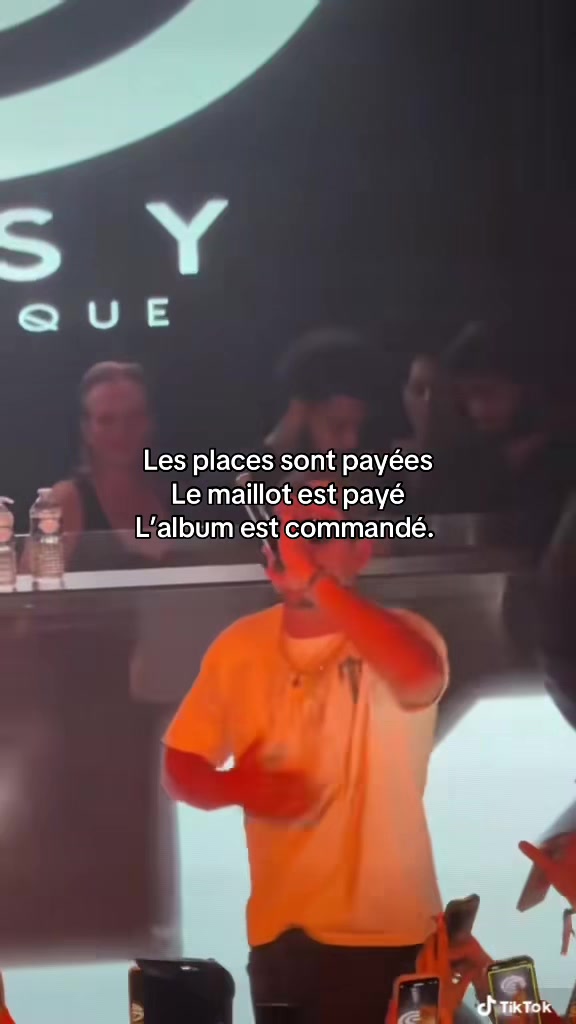 @Celia 🇫🇷🐝