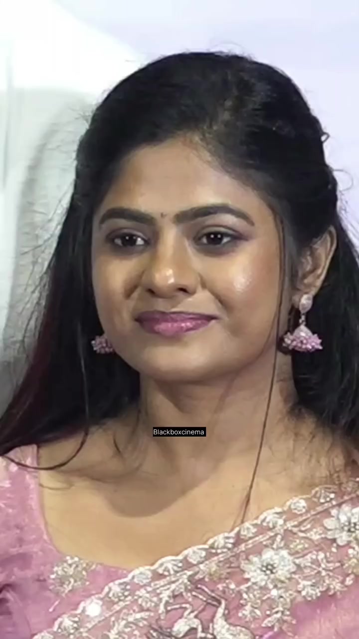 @𝐩𝐫𝐢𝐲𝐚𝐧𝐤𝐡𝐚