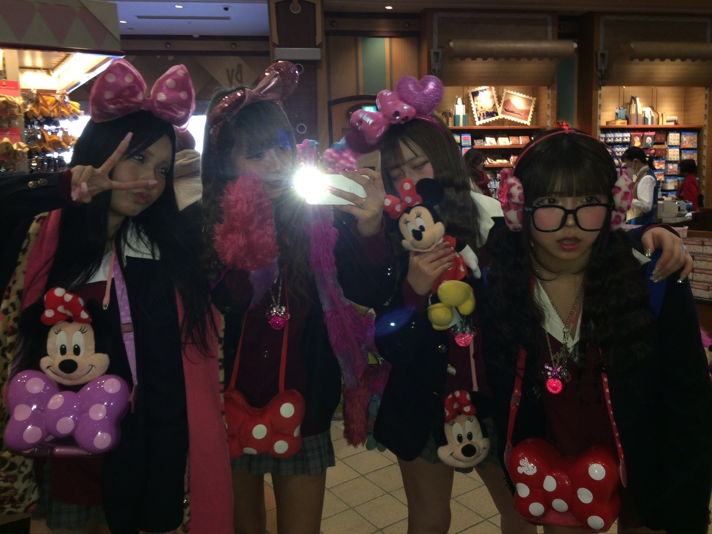 @りこ
