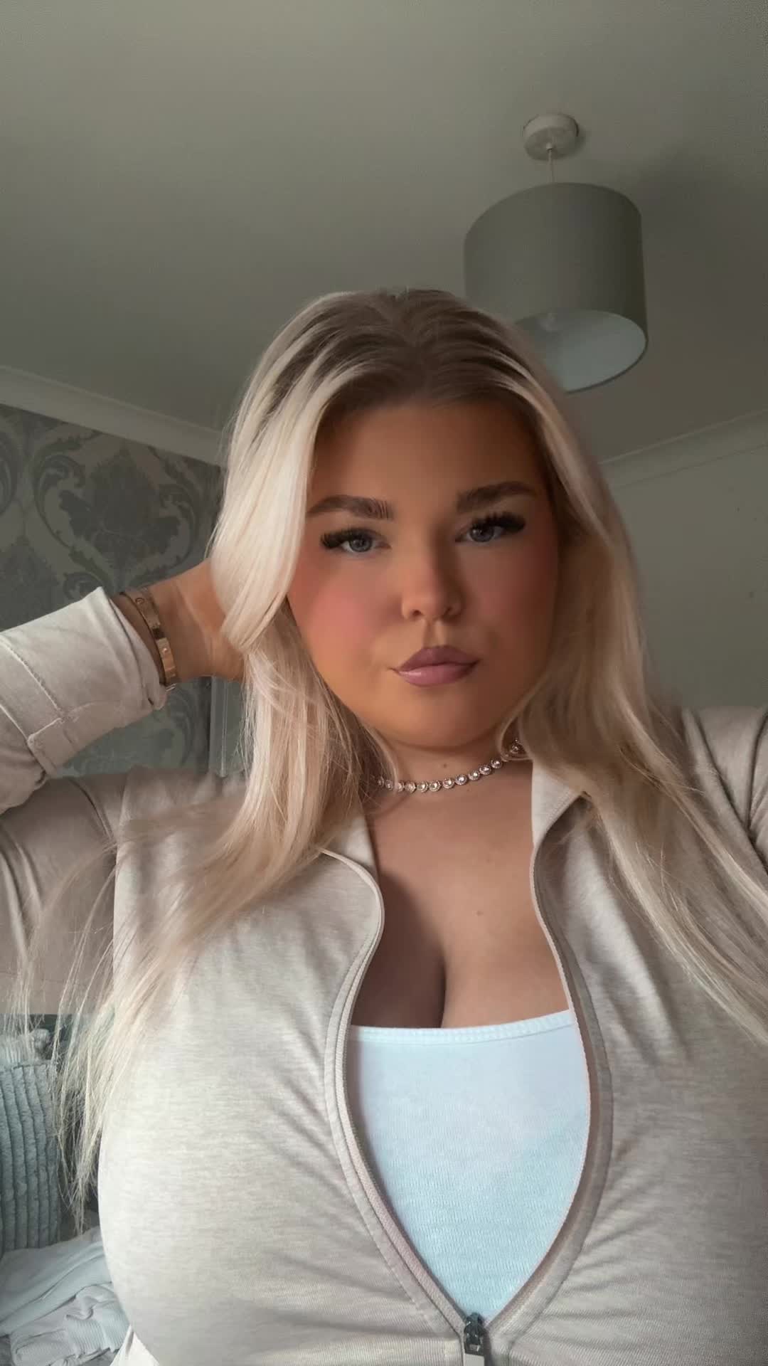 @Becca louise 💗
