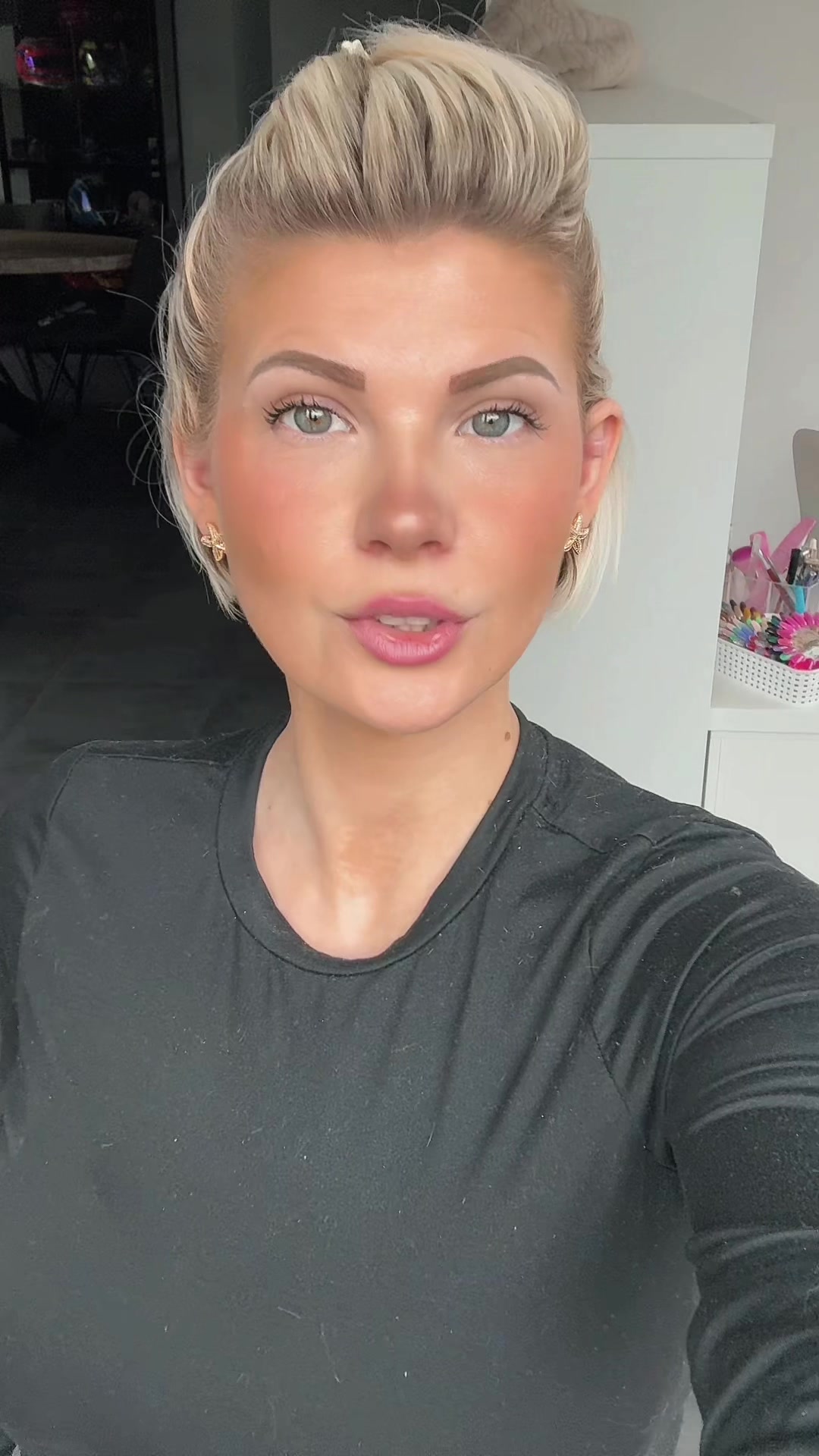 @❦