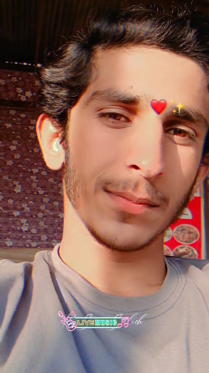 @SALEEM♛ツ