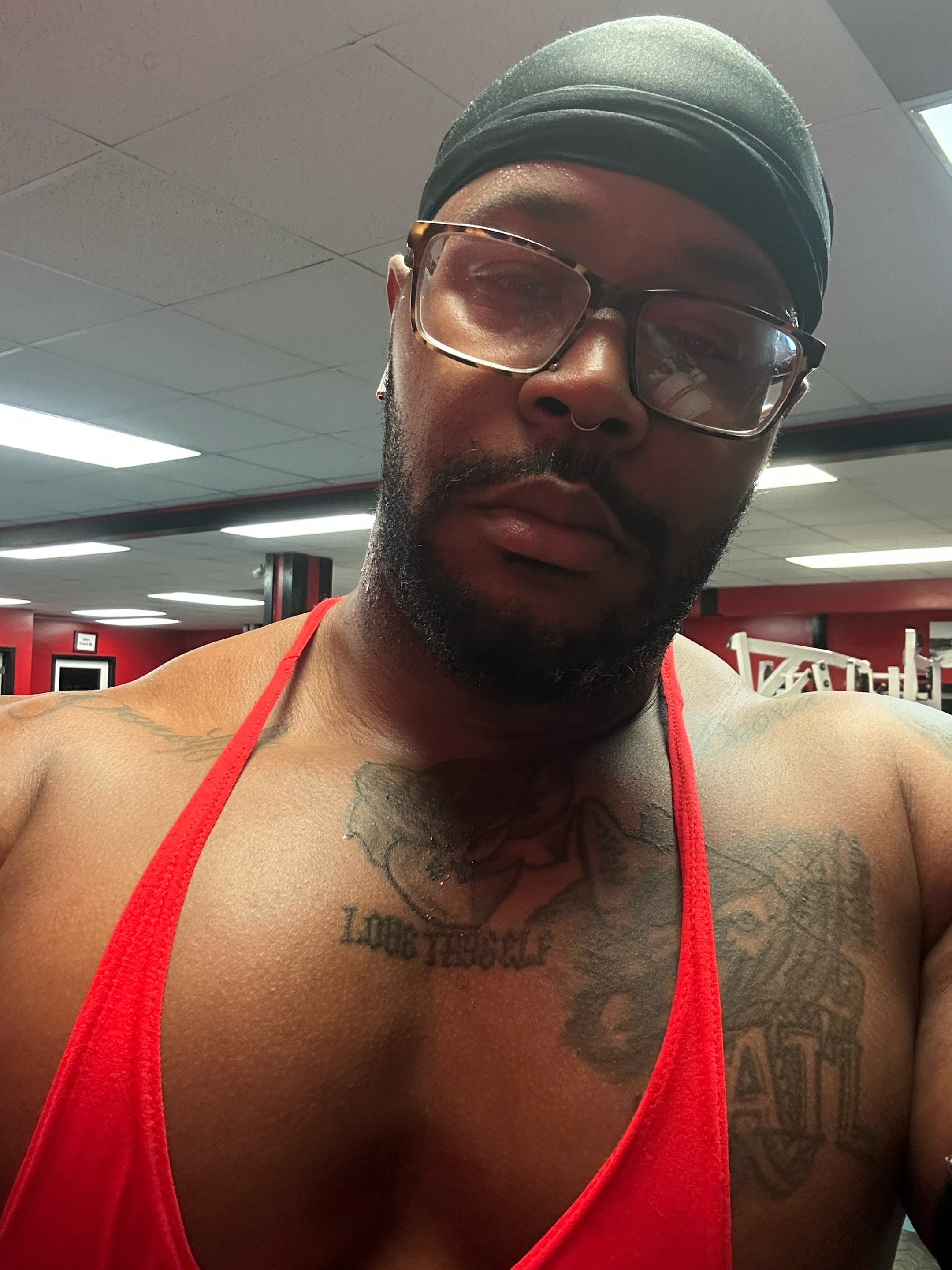 @Swole delgado💪🏾