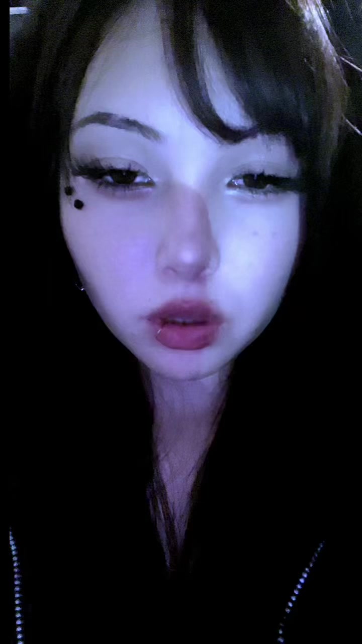 @𝐿𝓊𝒸𝒾𝑒𝓁..̯