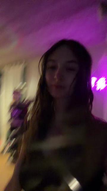 @Mia
