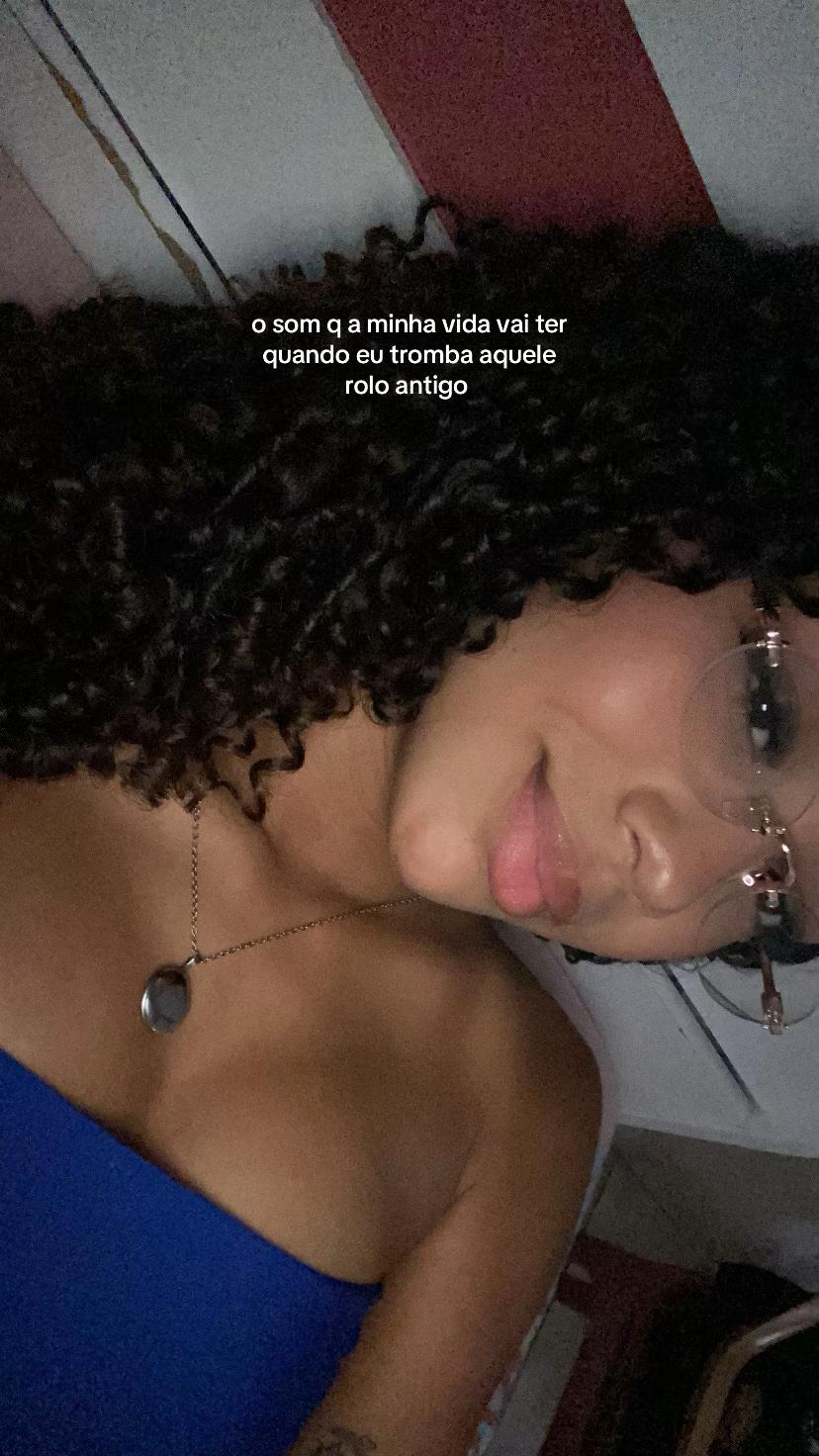 @curly_anaj