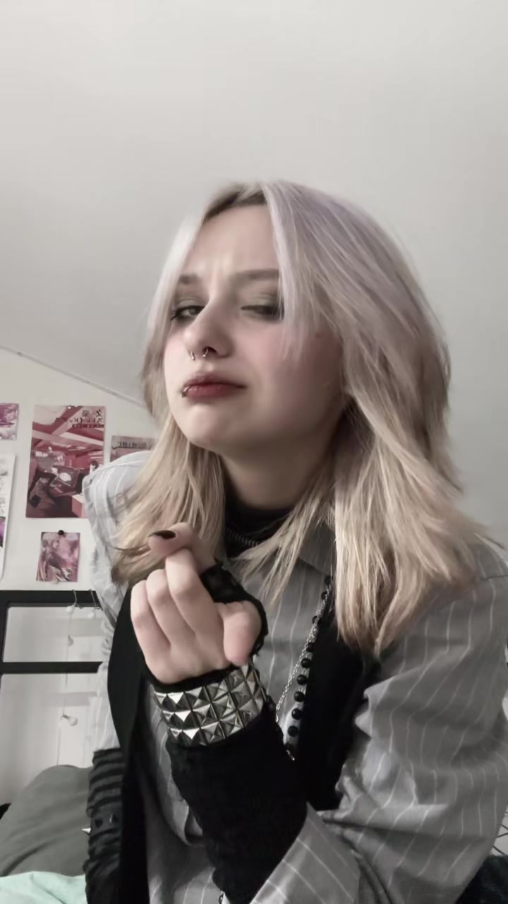 @llaluka🦑🐇