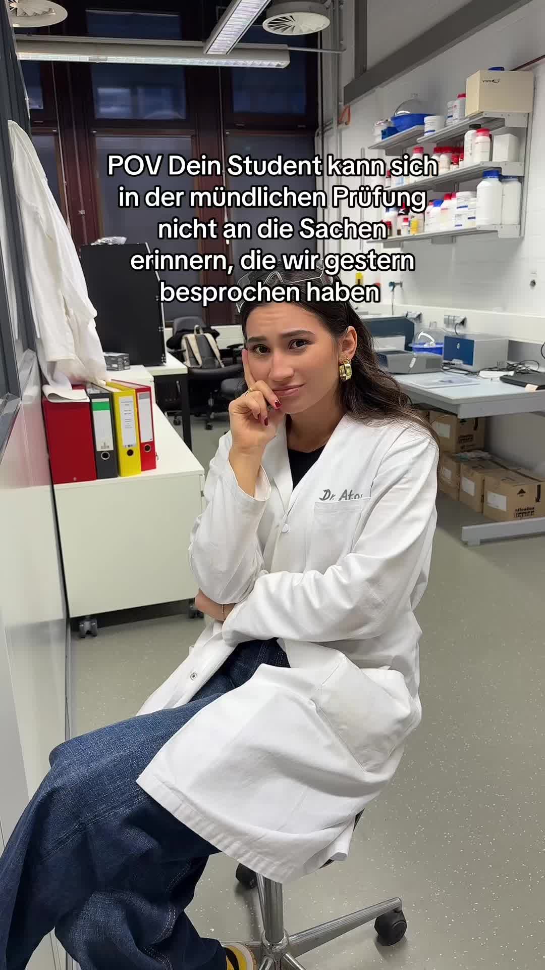 @Emilia the Chemist👩🏽&zwj;🔬💃