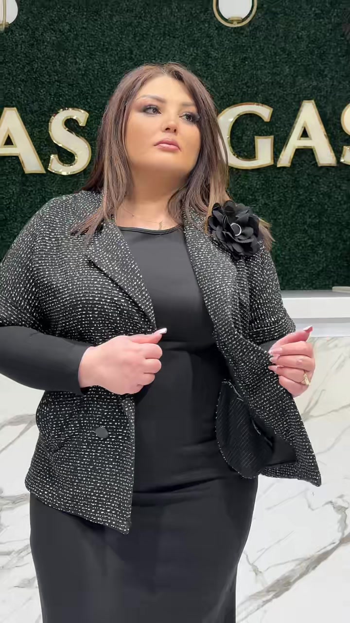 @B&ouml;y&uuml;k Bədən Qadın Geyimləri