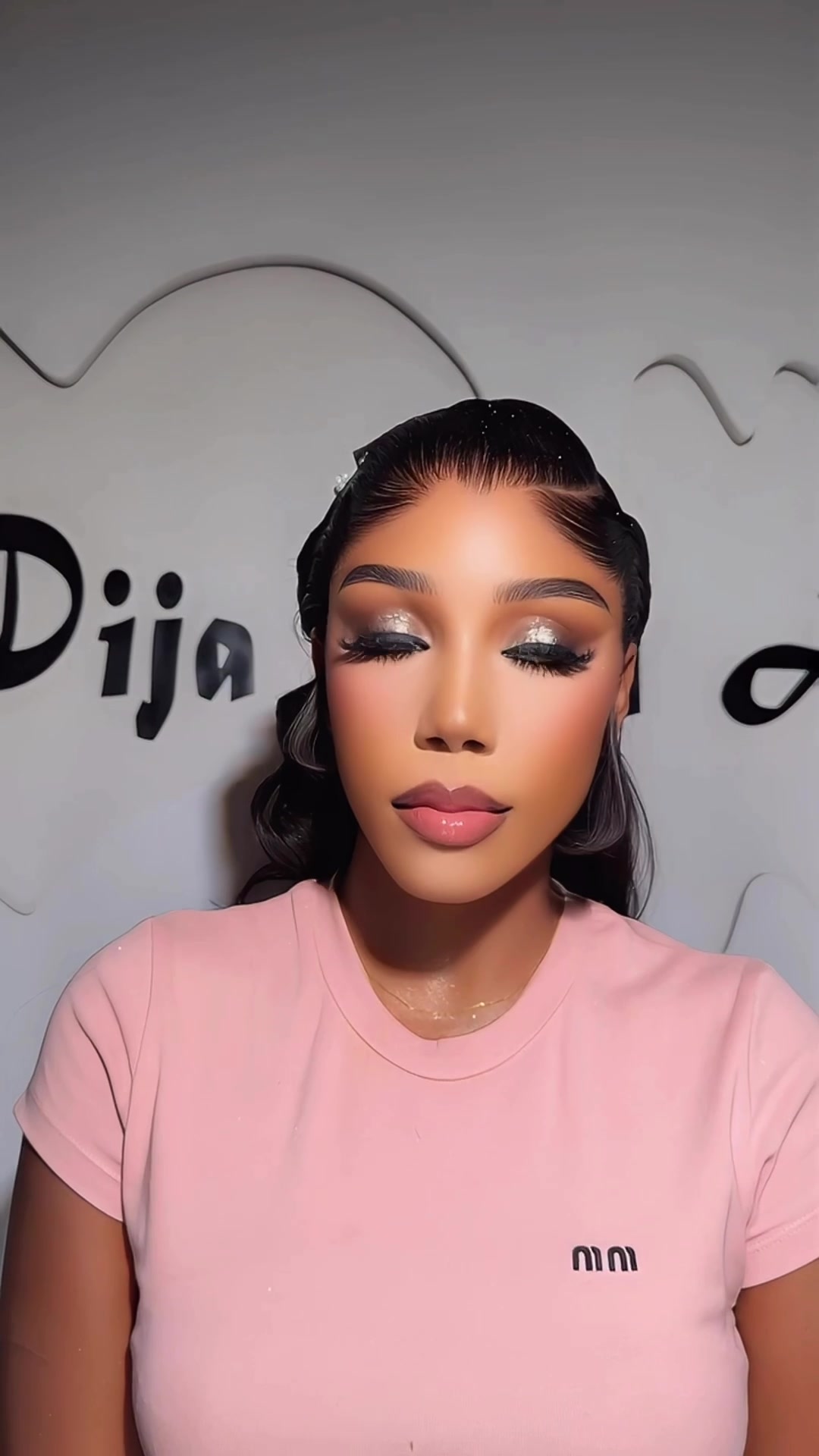 @Dija_and_Aisha