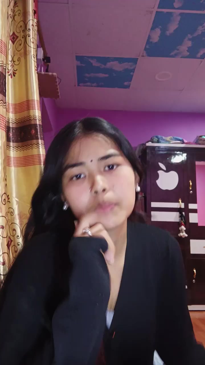 @TAmAngNii&radic;🤧👻👀