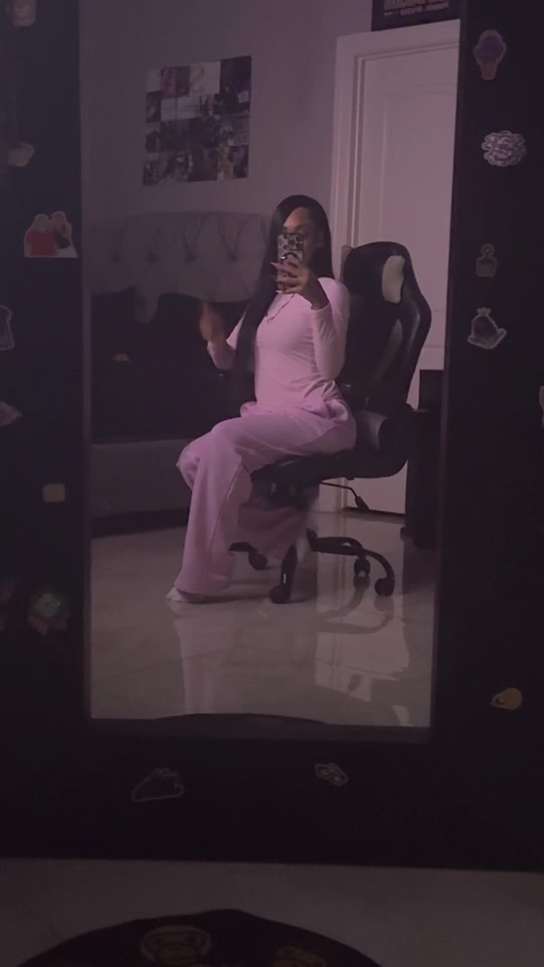 @Leighhh🖤
