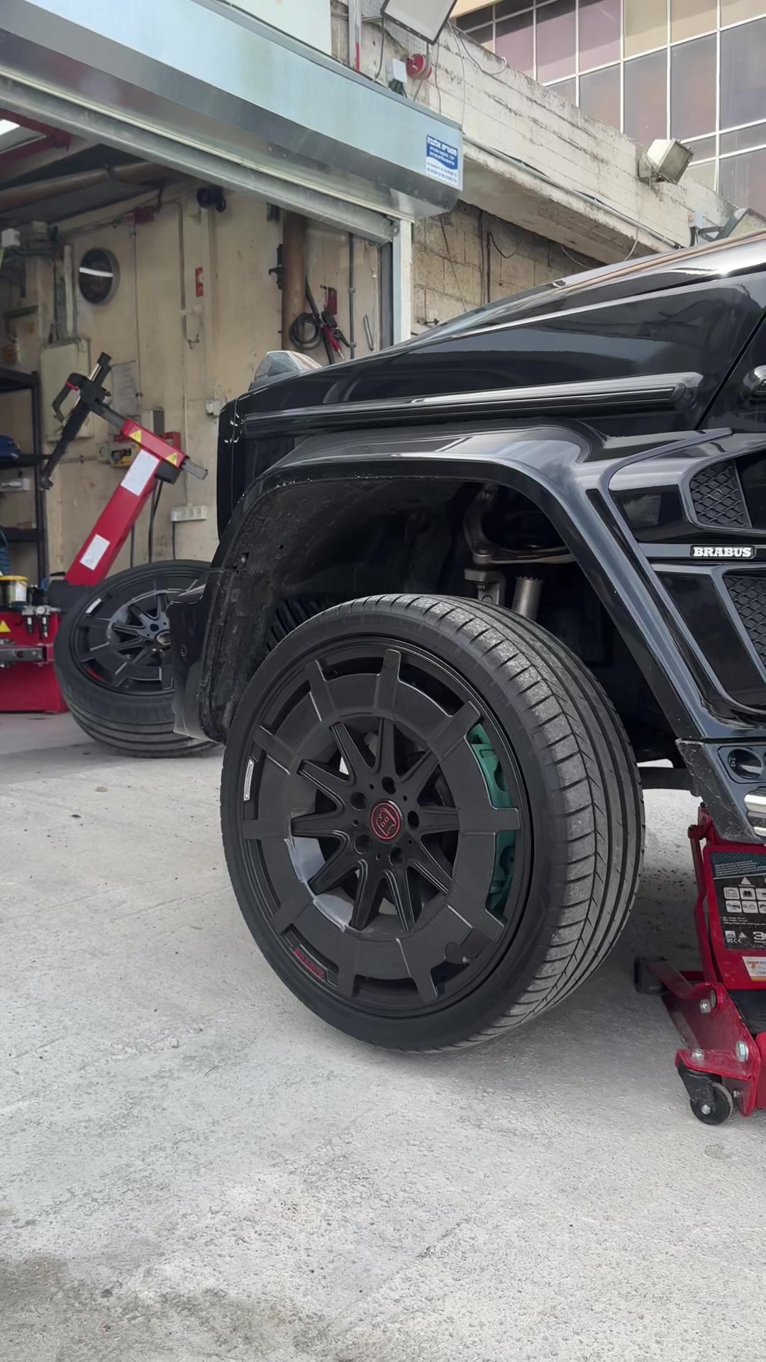 @TipTop Wheels & Tires