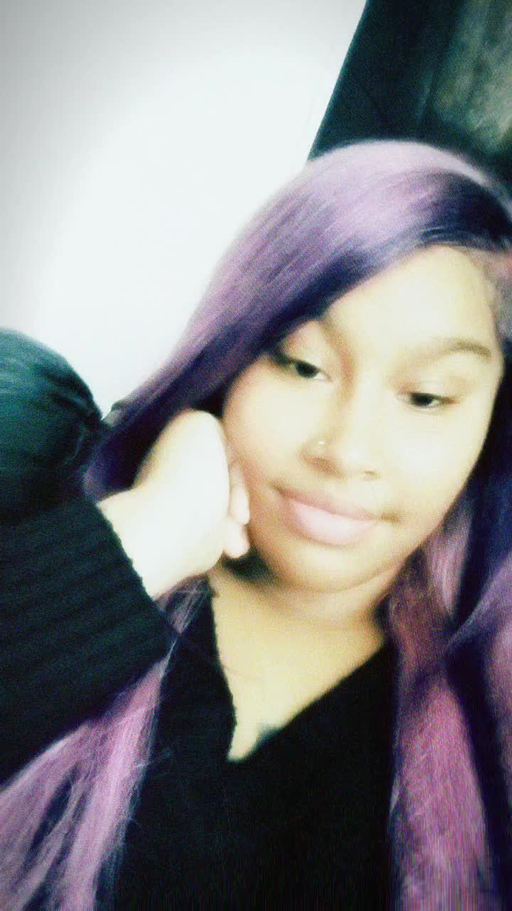 @prettylittleredthang_