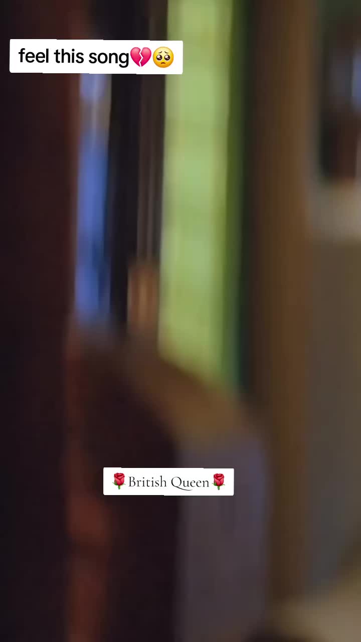 @🌹𝑩𝒓𝒊𝒕𝒊𝒔𝒉_𝒒𝒖𝒆𝒆𝒏🌹