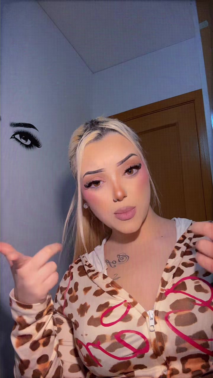 @𝓐𝓲𝓷𝓱𝓸𝓪🎀