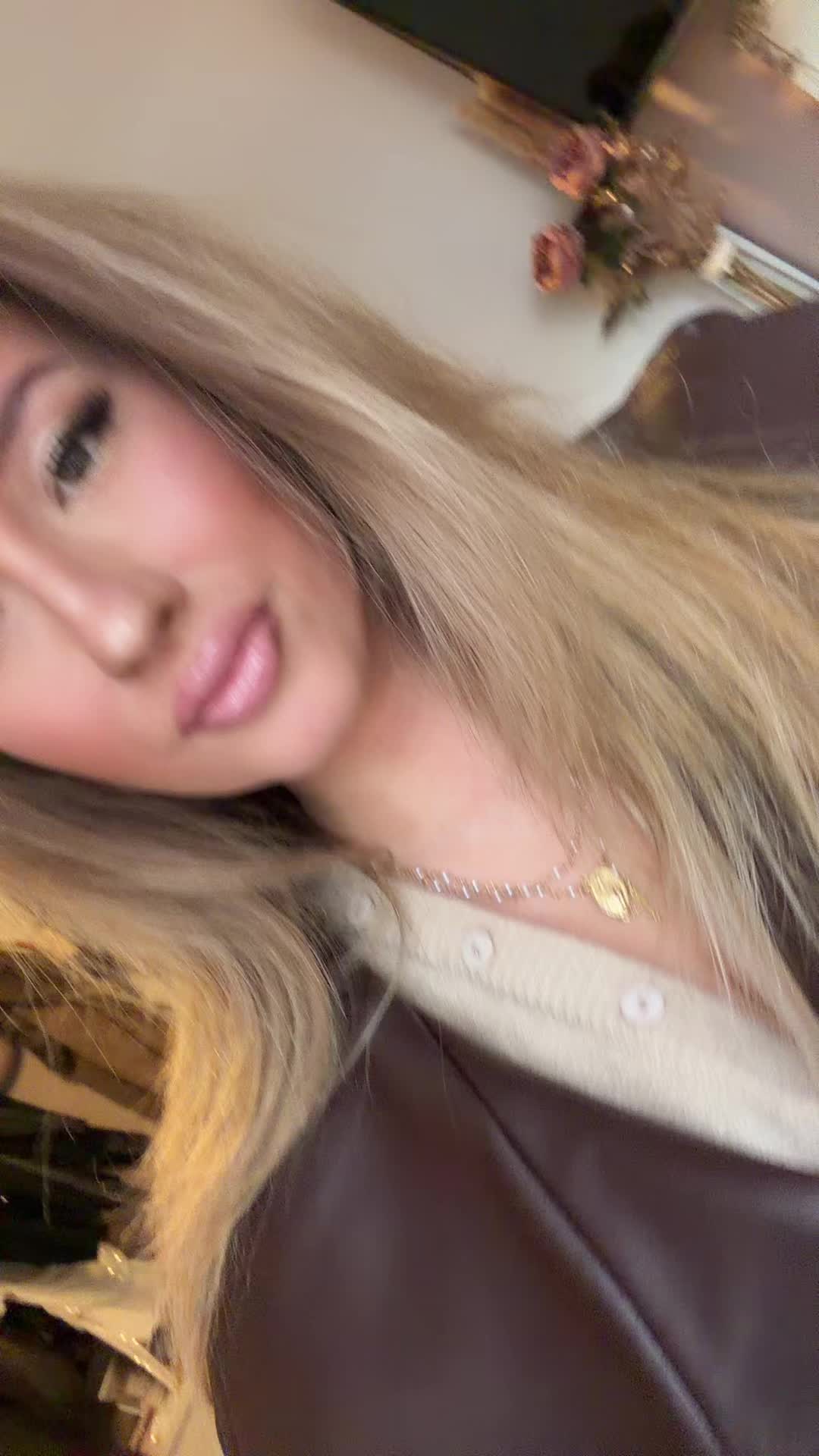@𝑁𝑎𝑡𝑎𝑙𝑖𝑒