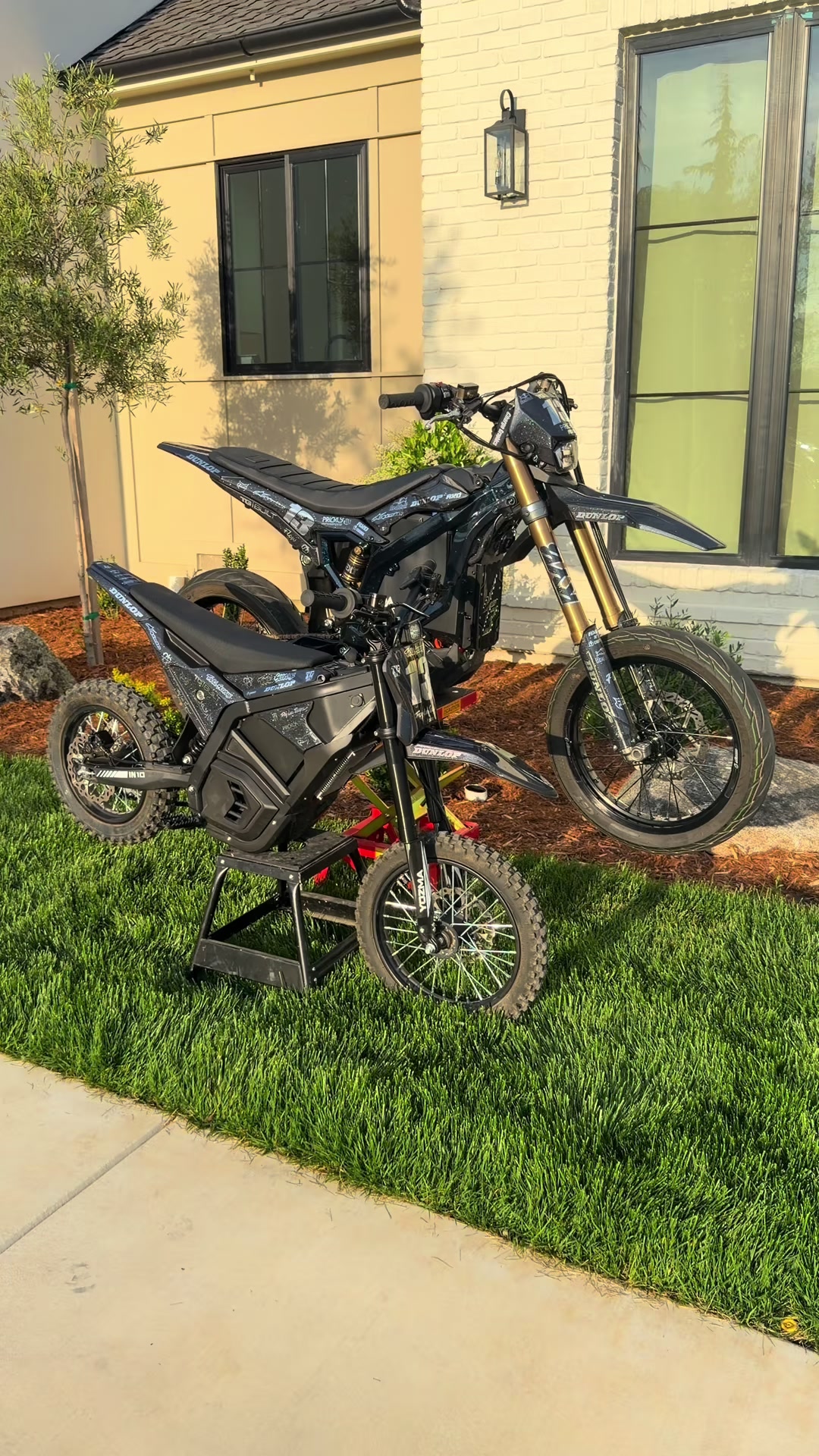 @Charge Graphics