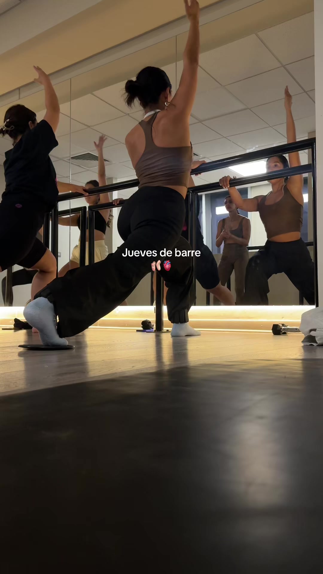 @iamladatera