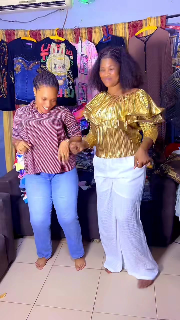 @AyoolaGold1