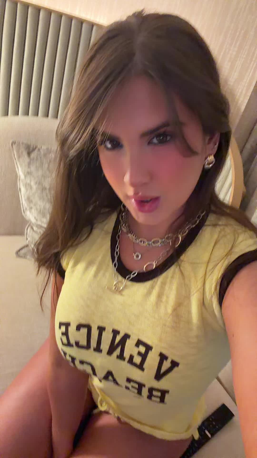 @kissmeimadoll