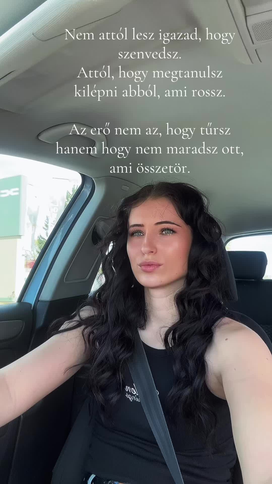 @Eszter