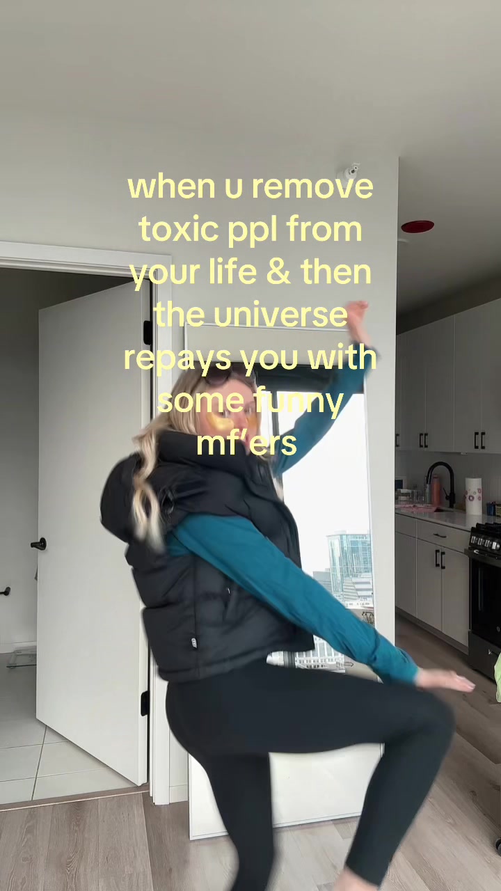 @LAUREN ZINSER