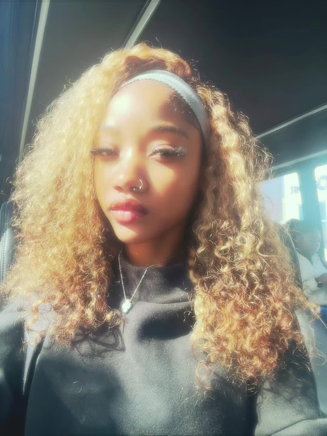 @💋🫧