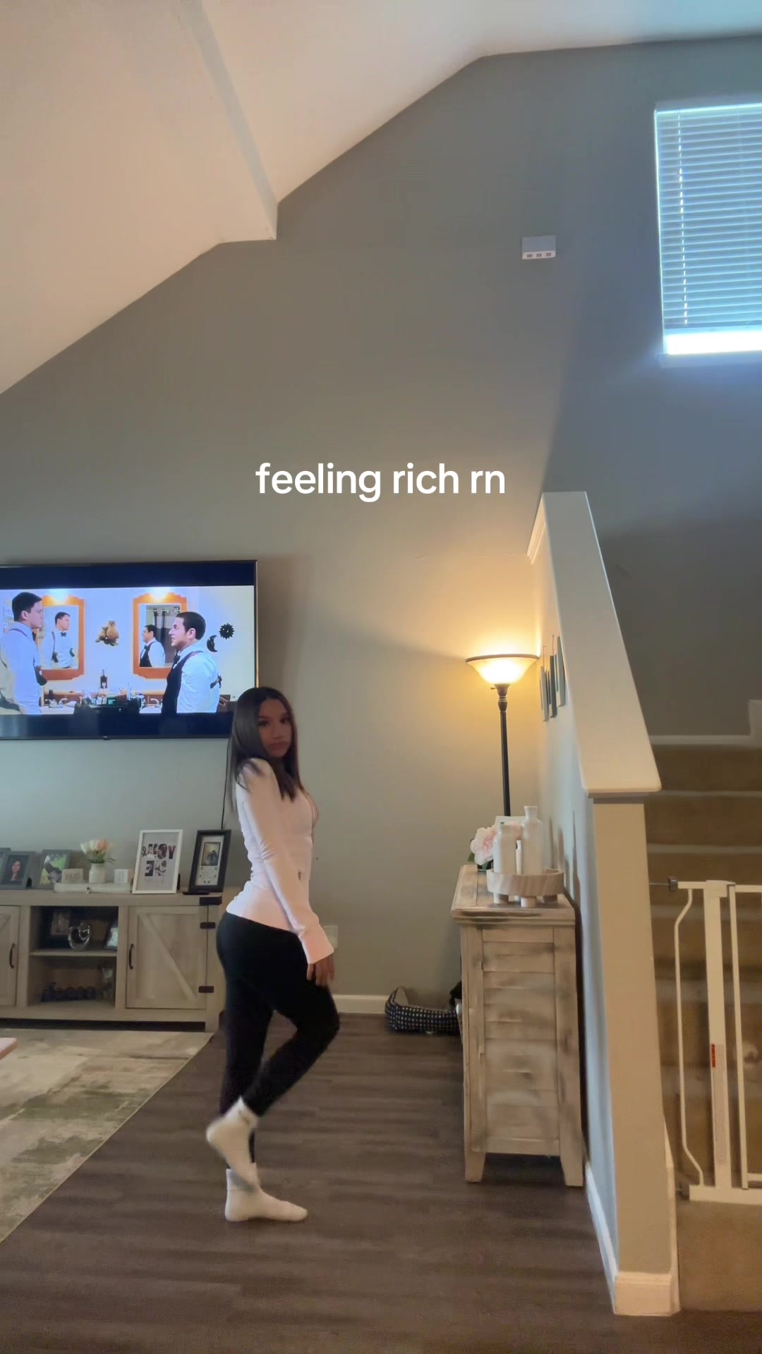 @Khlo