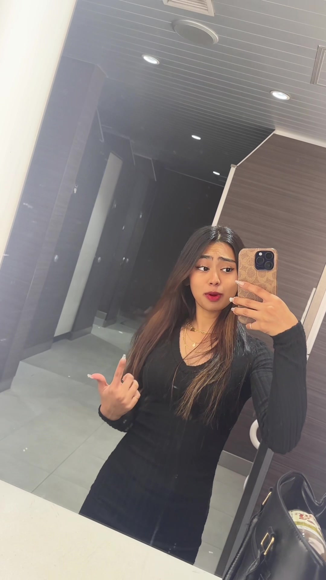 @Syeda Tahmina 🇧🇩🇯🇵